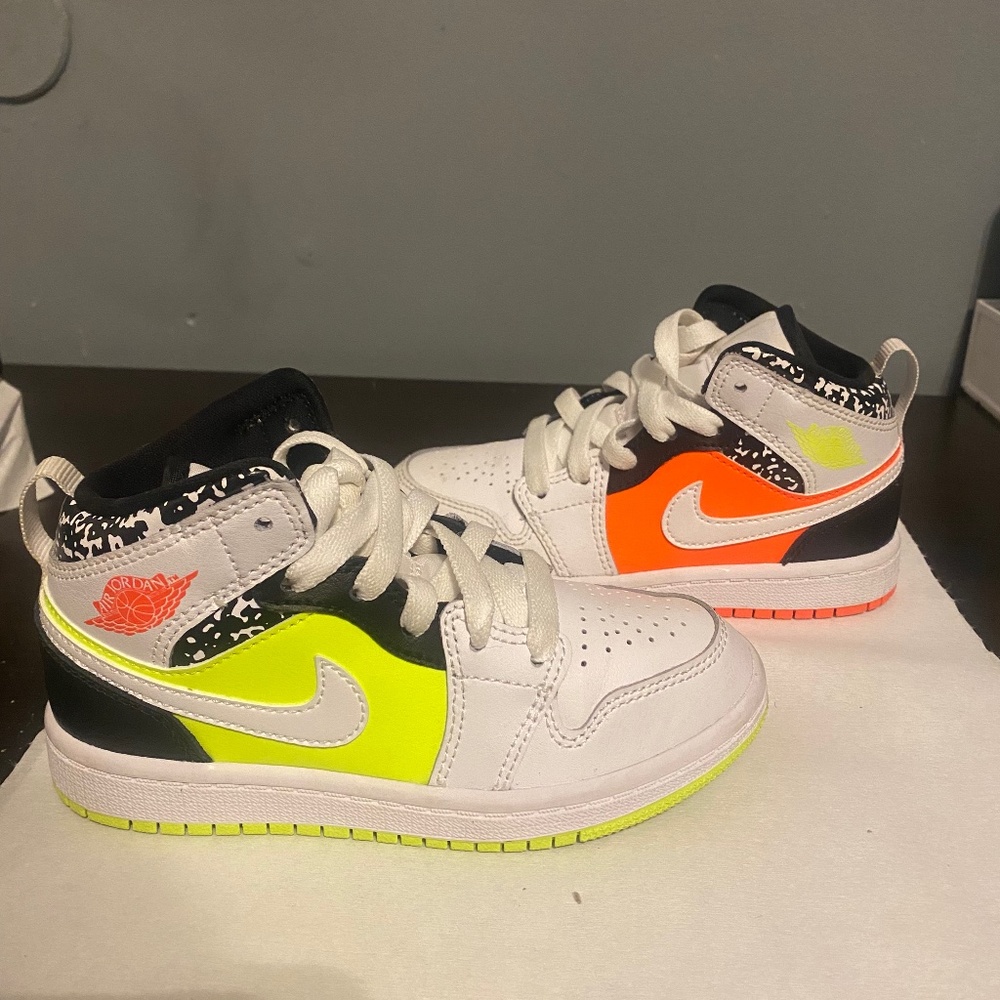 Preschool sneakers